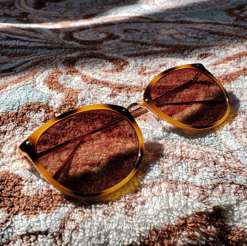 ✴ 2/$20 Oversized tortoise pattern sunglasses